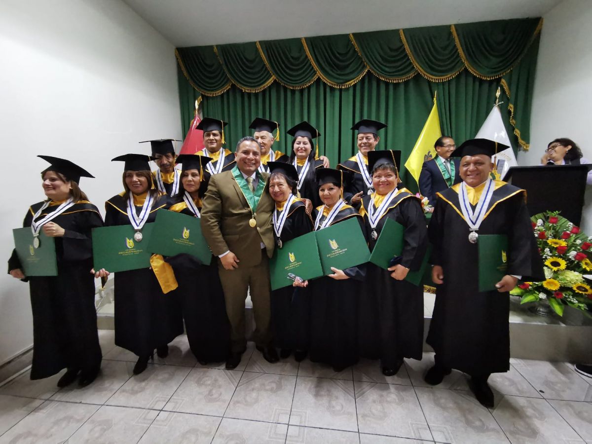 Ceremonia de Colación, Grados Académicos de Bachilleres, Maestro y Títulos Profesionales.