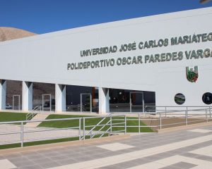 Polideportivo "Oscar Paredes Vargas"