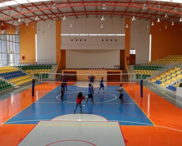 Polideportivo "Oscar Paredes Vargas"
